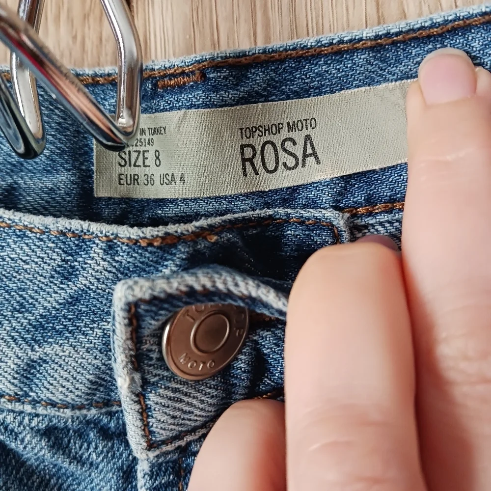 Top Shop Moto Rosa Denim Shorts